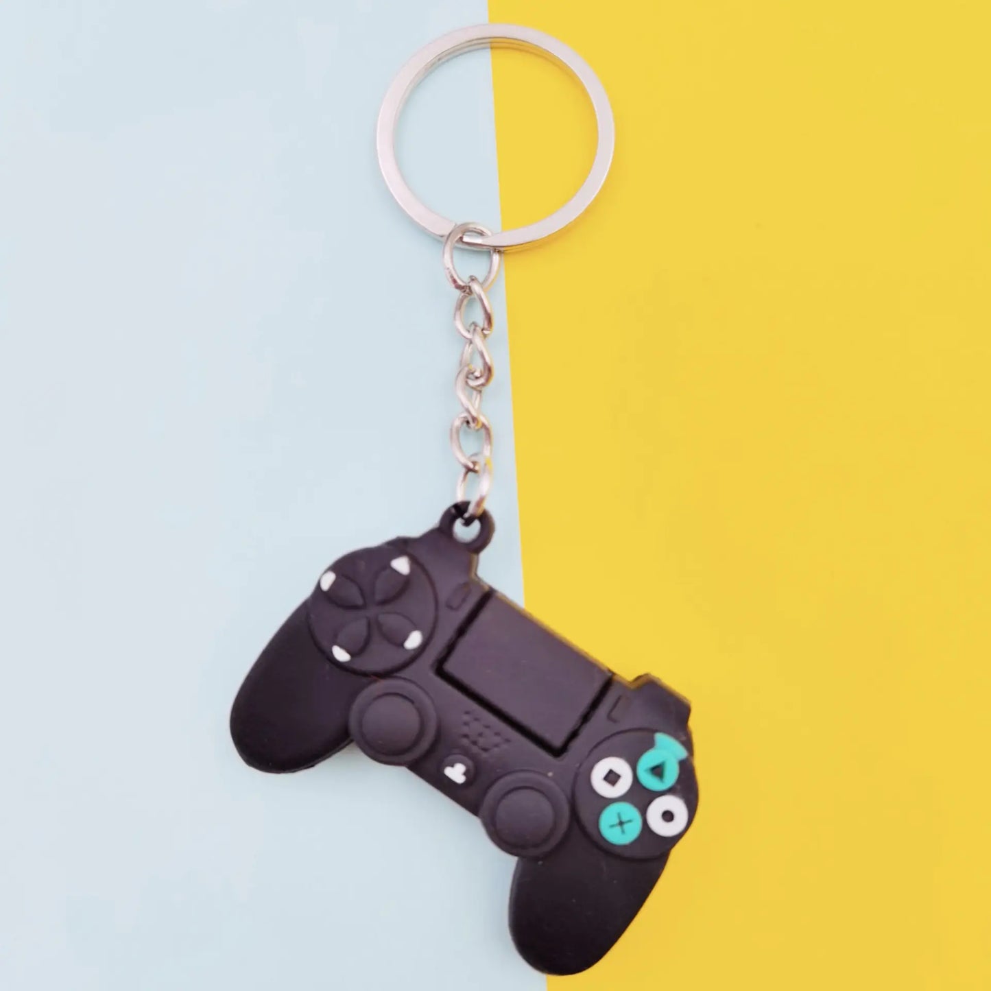 GamePort™ Console Keychain — Retro Gamer-Inspired Design